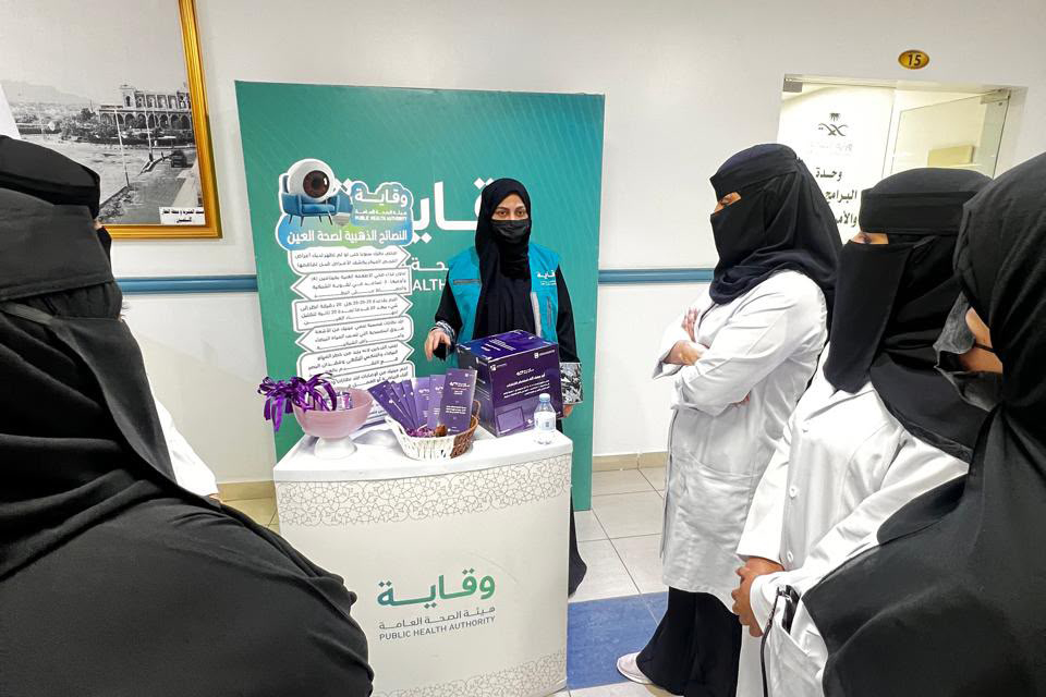 ث4